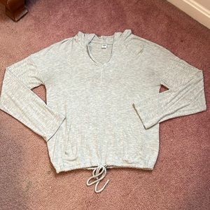 Light weight pull over